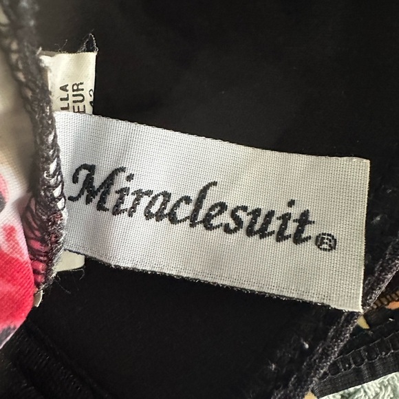 Miraclesuit | Tropical Floral Print Surplice One Piece Swimsuit Size 12 EUC - Picture 8 of 11